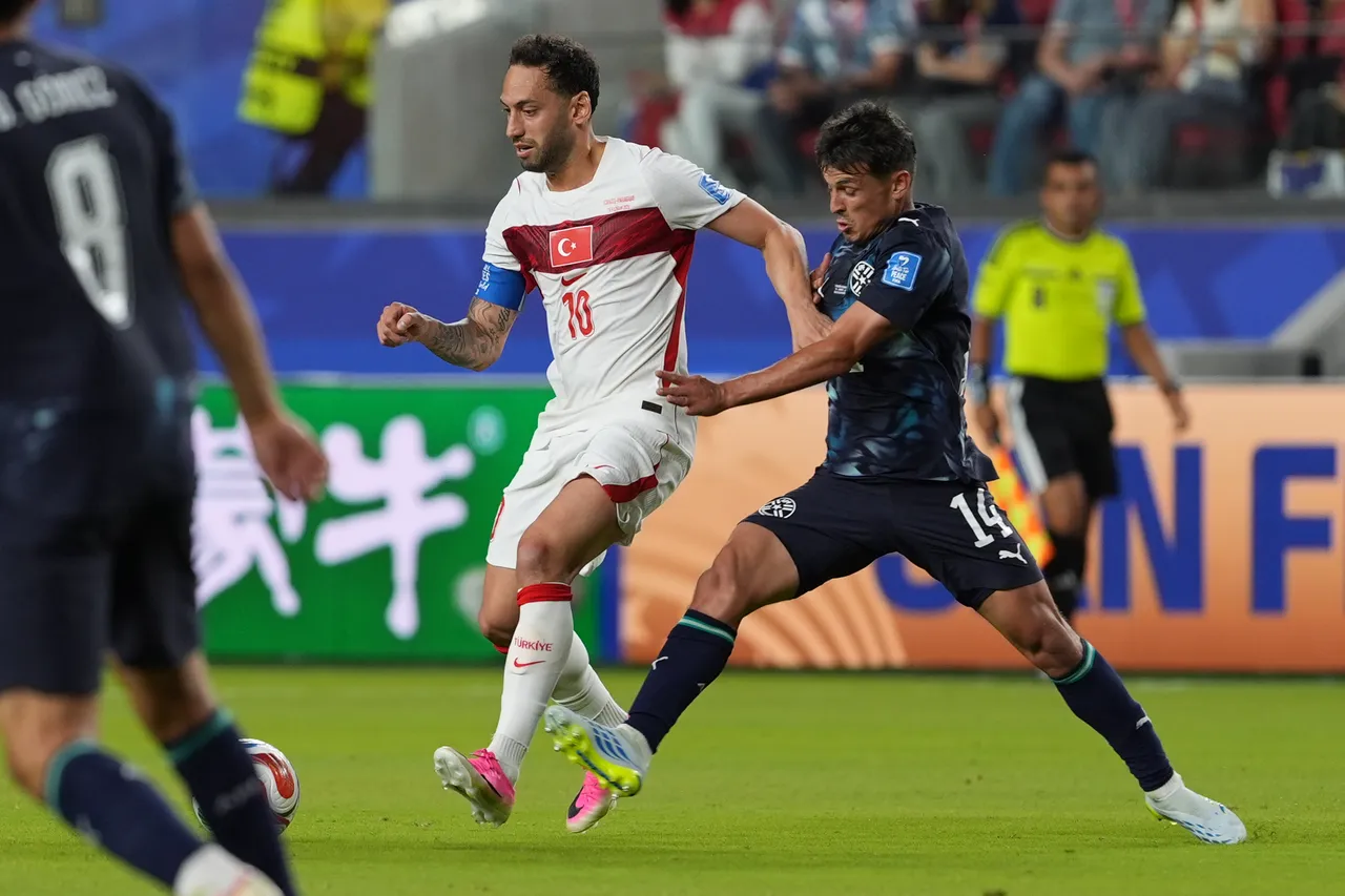 Hakan Çalhanoğlu, Avustralya ve Paraguay maçlarında forma giyerken; ABD karşılaşmasında süre almadı.