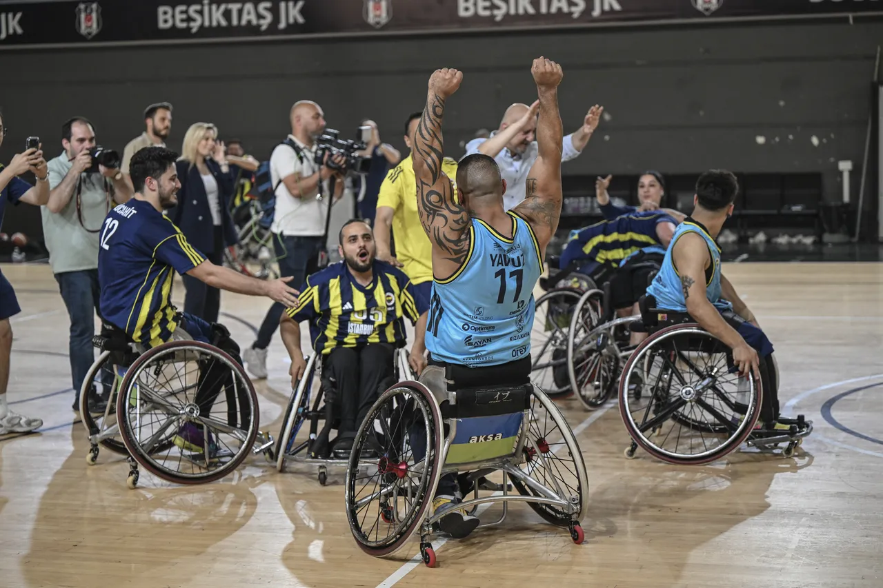 Fenerbahçe İstanbul Jet, 2025-2026 sezonunu şampiyon olarak tamamladı.