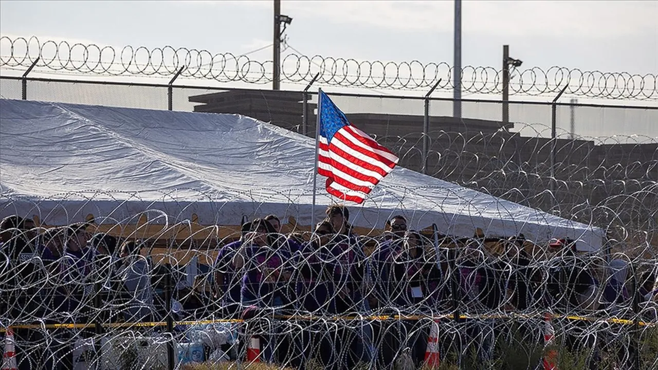 ABD Yüksek Mahkemesinden Trumpa onay!i! 1,3 milyon kişi için sınır dışı süreci başlıyor