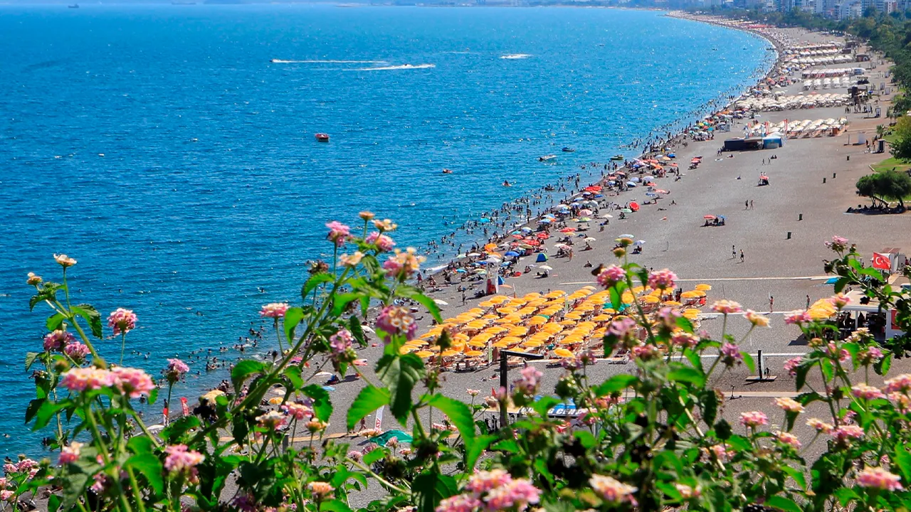 Antalya'da termometreler 41 dereceyi gördü 