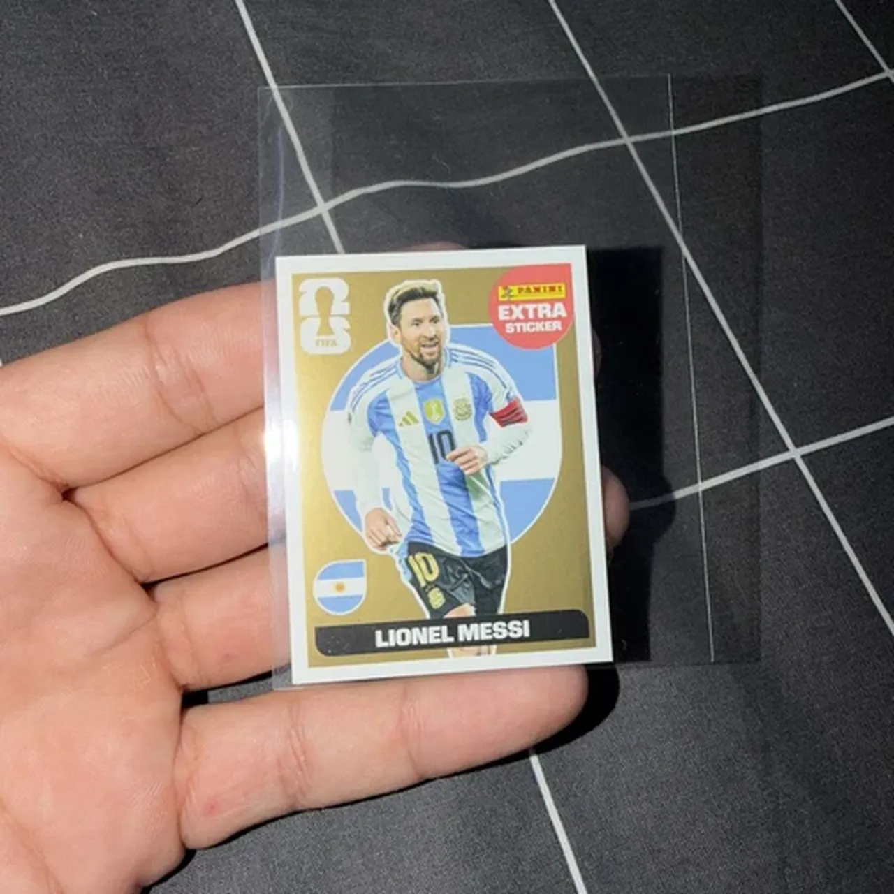 Messi'nin nadir bulunan altın çıkartması