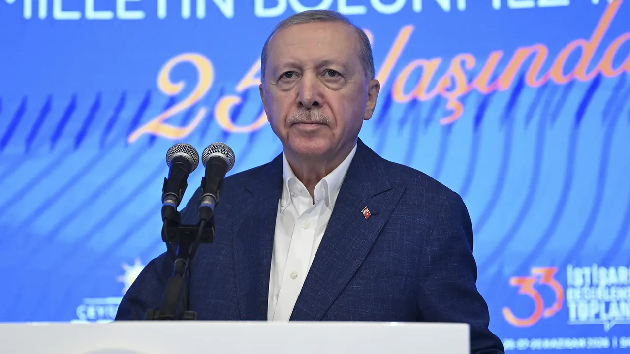 Cumhurbaşkanı'ndan güçlü AK Parti mesajı: Türkiye'yi dönüştürdü, yepyeni bir sayfa açtı 