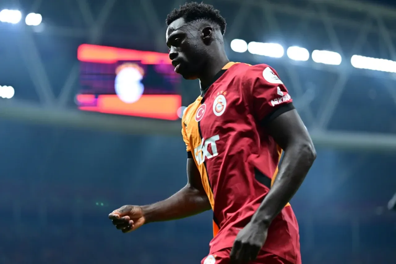 Galatasaray'ın deneyimli savunmacısı Davinson Sanchez