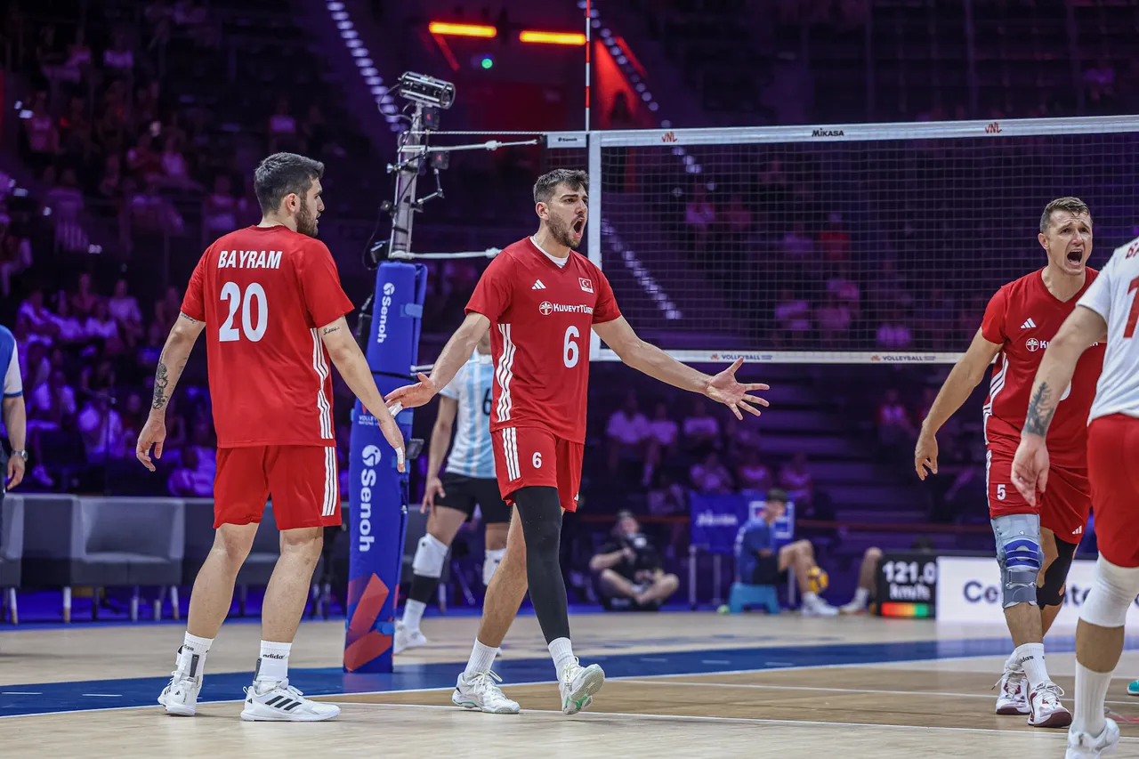 Filenin Efeleri Belçika-Türkiye voleybol maçı hangi kanalda, saat kaçta? VNL Milletler Ligi 2. hafta