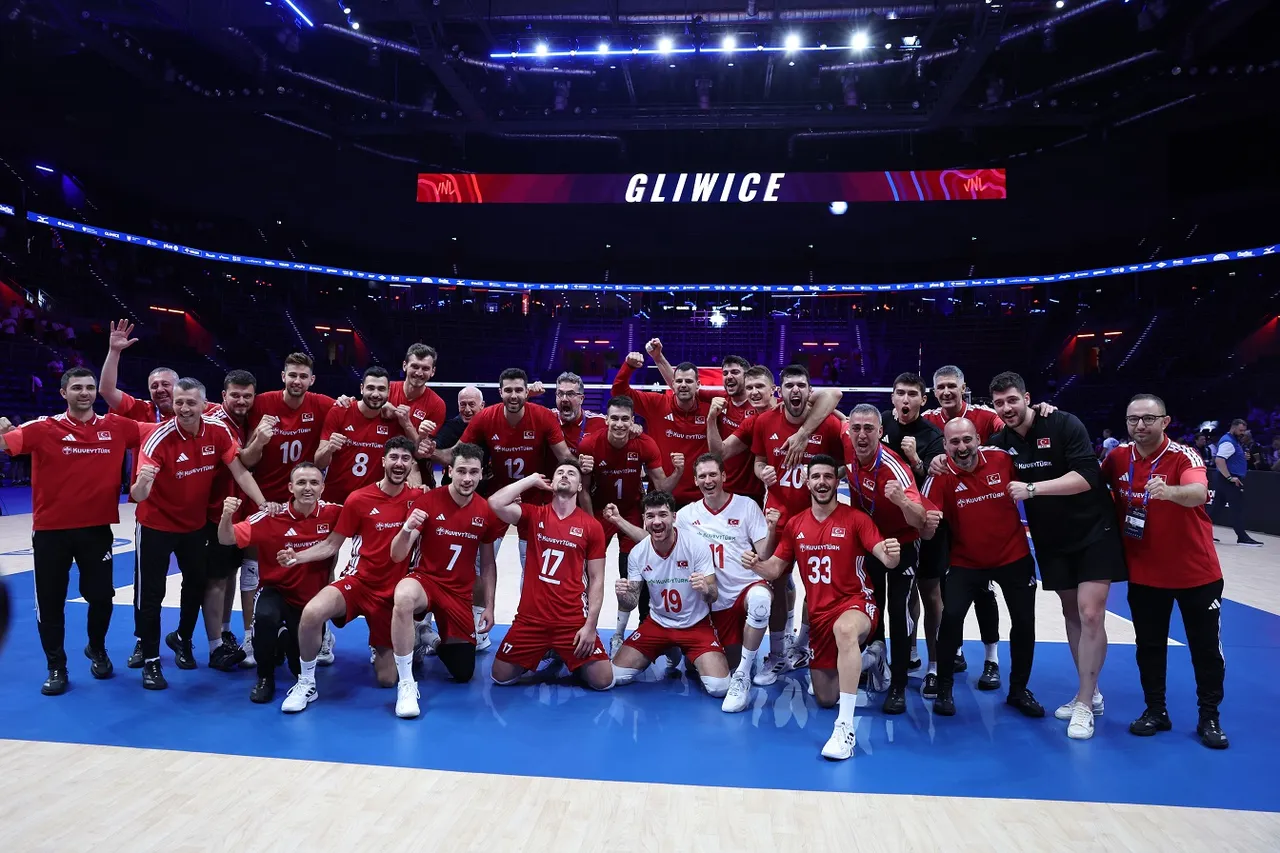 Filenin Efeleri Belçika-Türkiye voleybol maçı hangi kanalda, saat kaçta? VNL Milletler Ligi 2. hafta