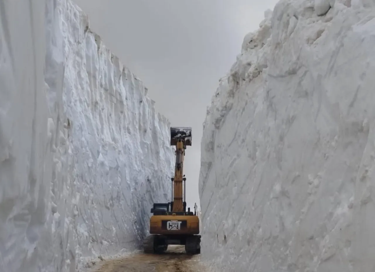 Kar kalınlığı 6 metre!