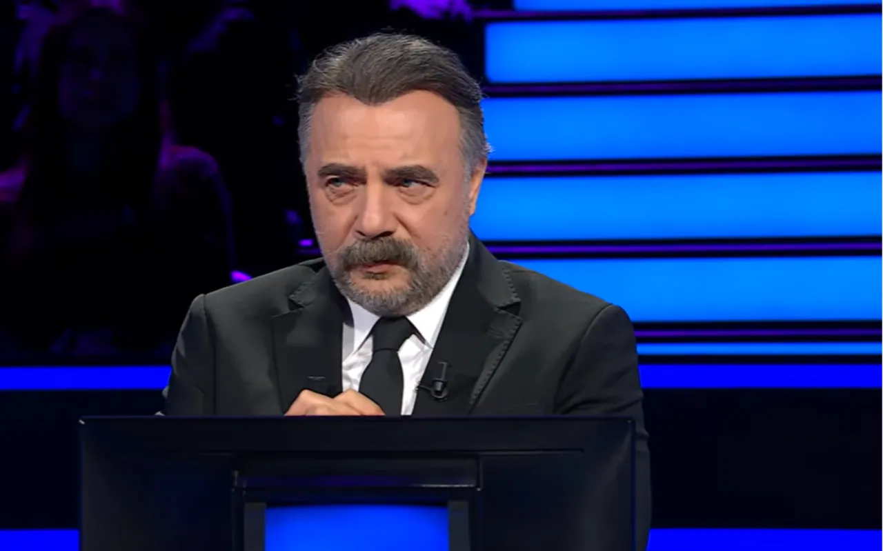 1 milyon TL’lik tarih sorusu! 17 yıllık müzik öğretmeni kilidi açtı, Kim Milyoner Olmak İster’e damga vurdu