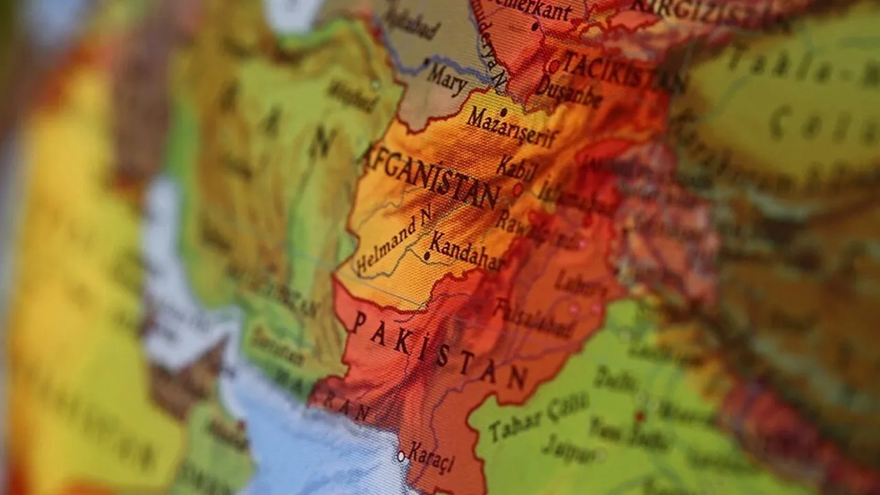 Afganistan sınırında sıcak saatler! Pakistan 29 militanı etkisiz hale getirdi