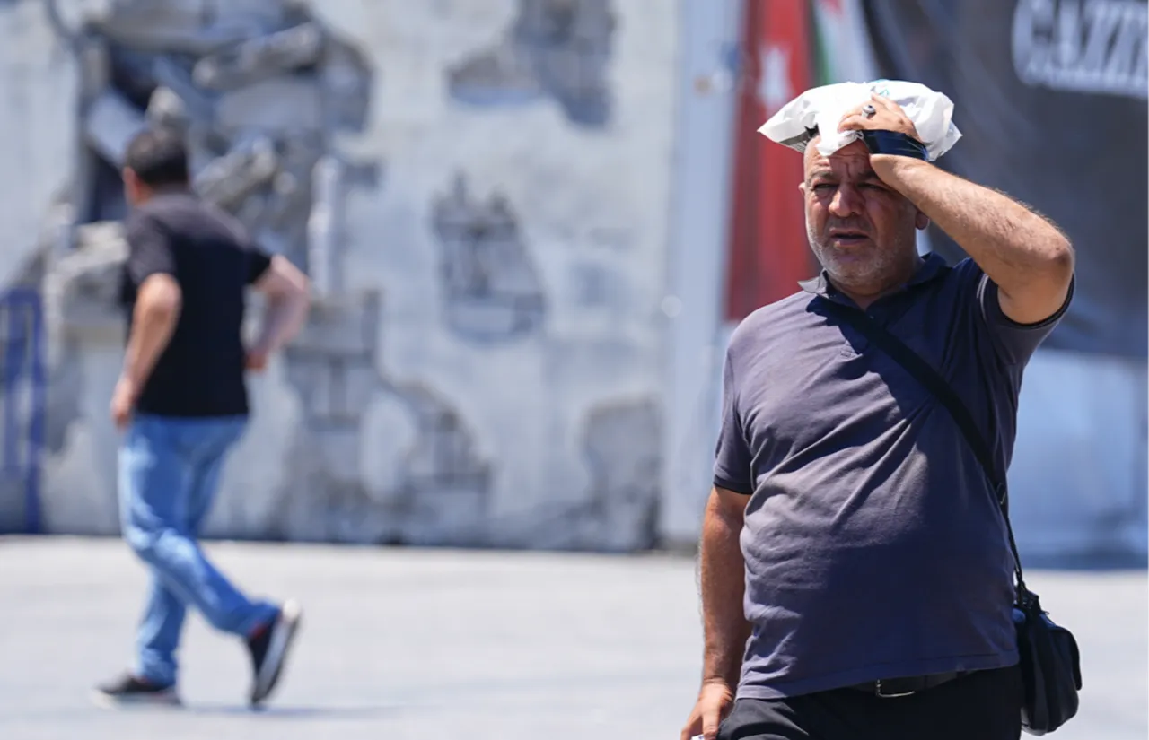 Avrupa kavruluyor, sıra Türkiye'de! Uzman isim tarih verdi: Sıcaklıklar rekor kıracak