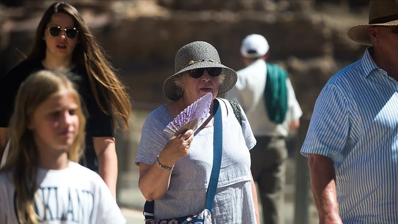 Avrupa’yı sardı, Türkiye’ye geliyor! Sıcak hava dalgasında ölümcül uyarı