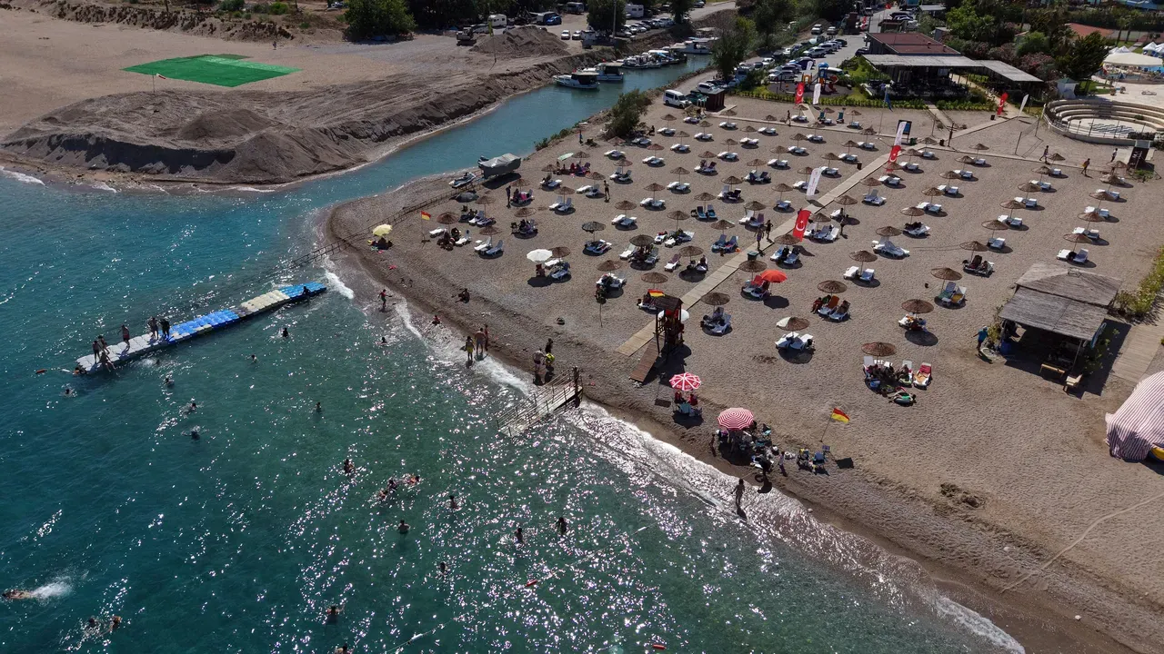 Çeşmeden Bodruma, Marmaristen Beleke... Ücretsiz halk plajı sayısı 23e yükseliyor