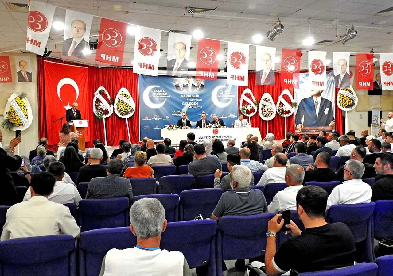 Güven tazeledi! MHP Çeşmede Galip Uluçam yeniden başkan seçildi