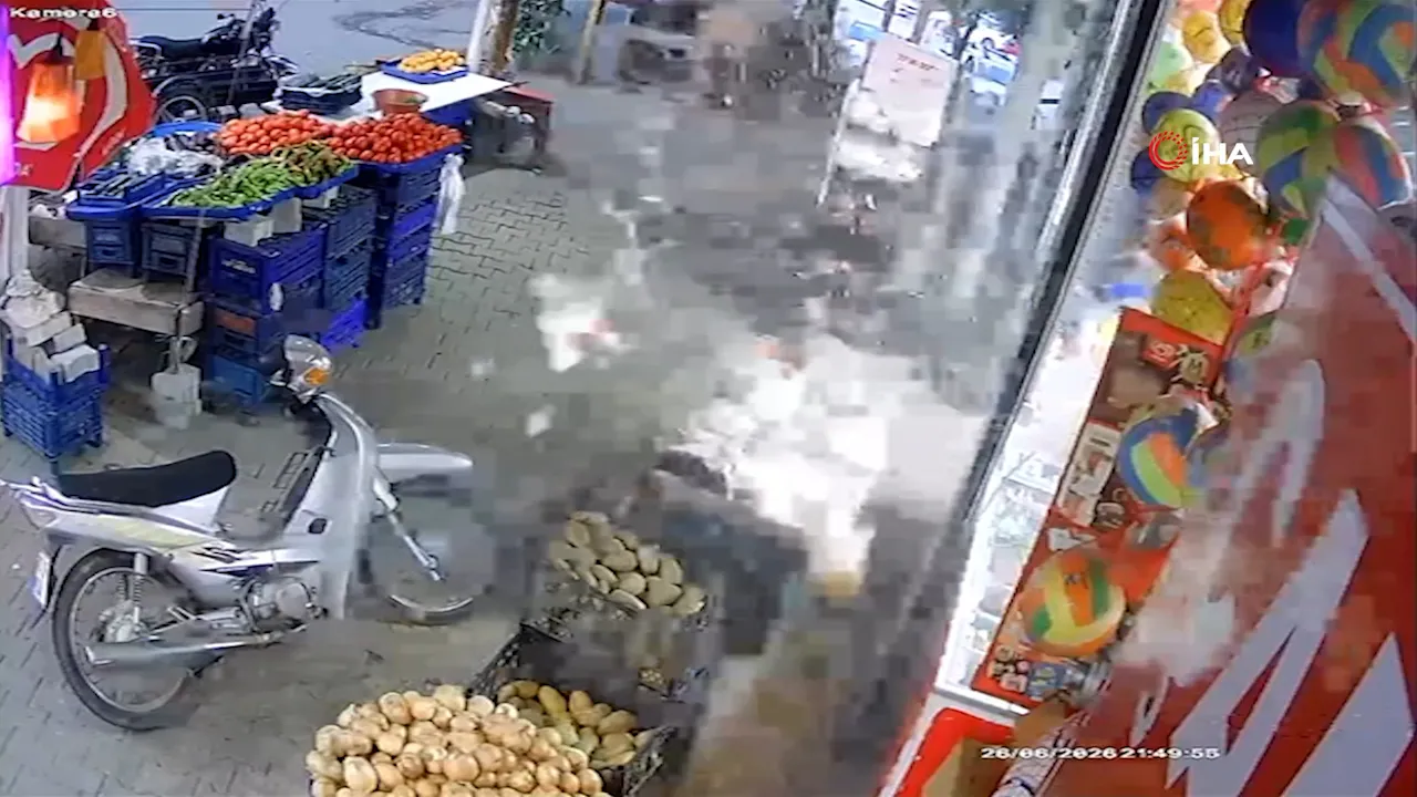 Manisa'da sıcaktan patlayan sirke şişesi korkuttu! O anlar kamerada