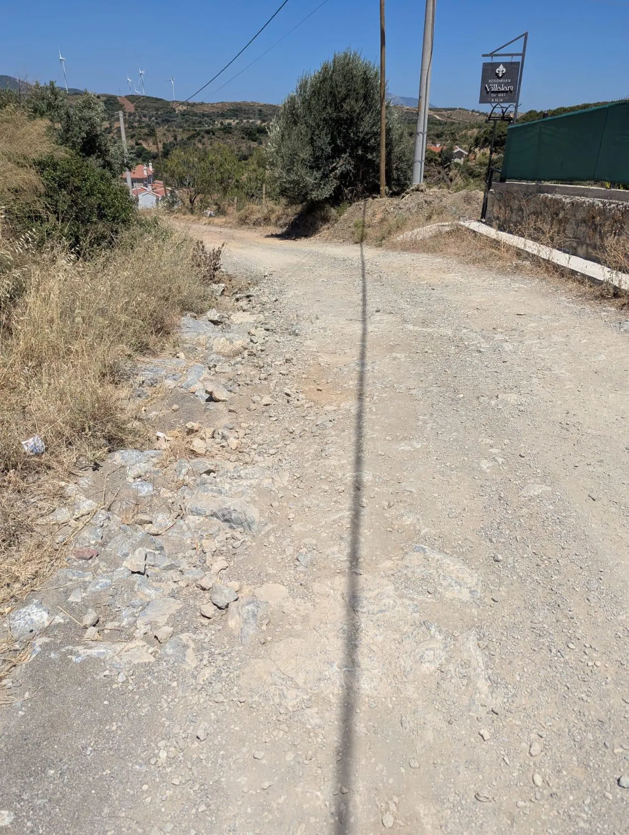 Ne ambulans girebiliyor ne de itfaiye... Datça Belediyesi'nden emeklilere 'yol' engeli