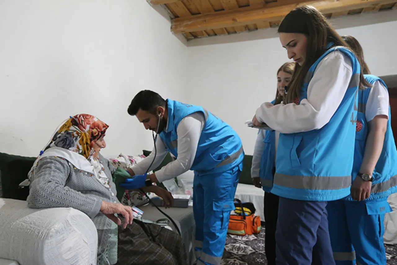 Sağlıkta dijital dönüşüm: 7/24 kesintisiz evde bakım çağı