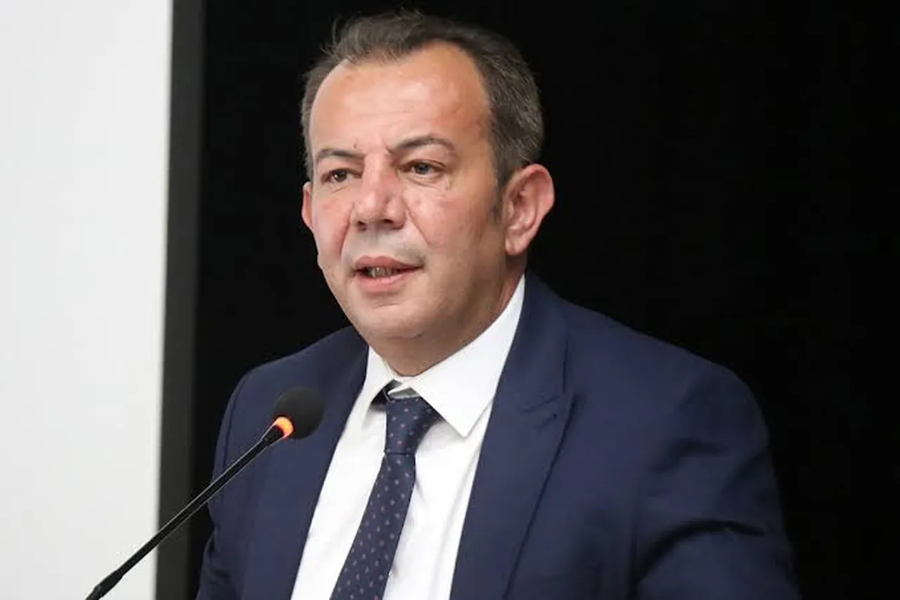 Tanju Özcan'a 'cinsel saldırı' dosyasından tahliye