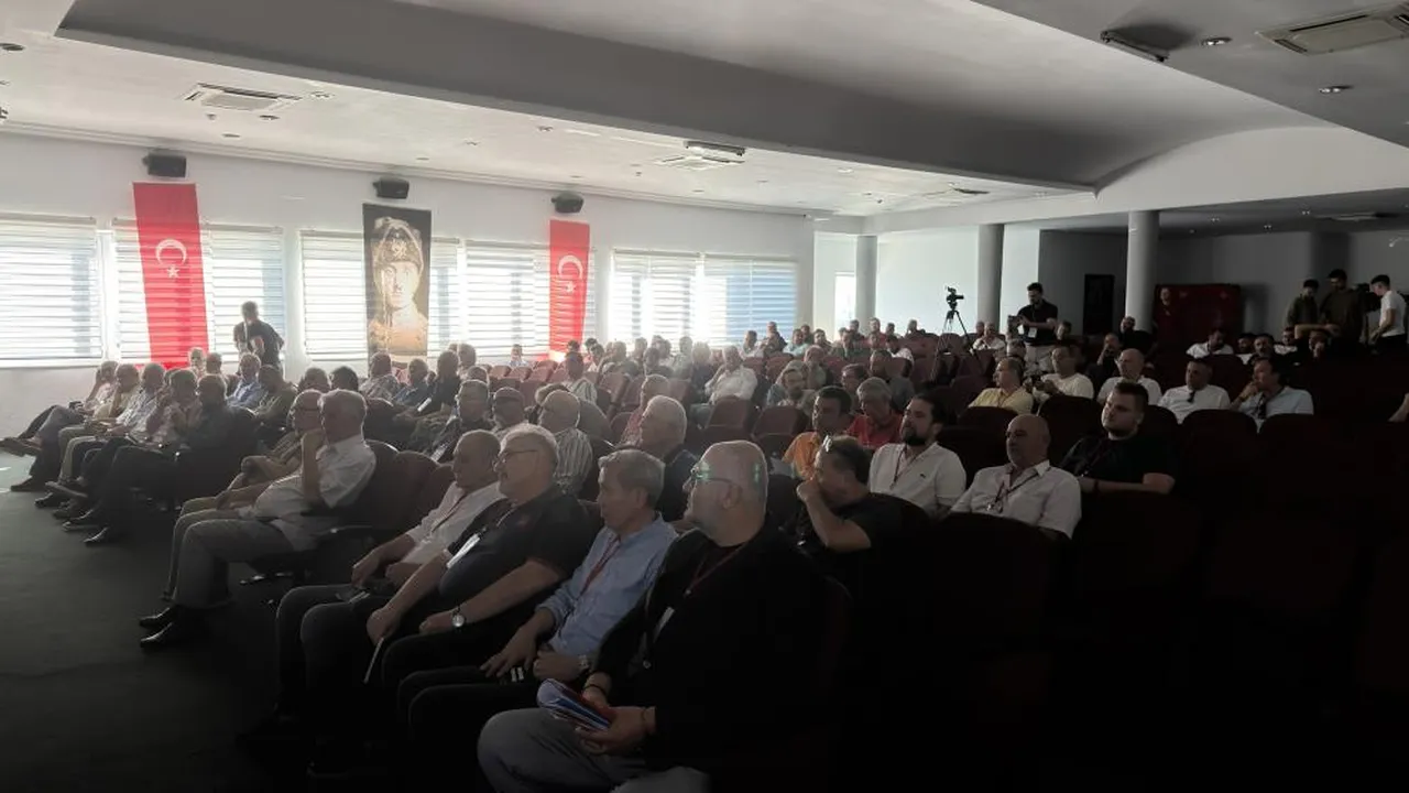 İzmir kulübü Karşıyaka, mali açıdan çok sıkıntılı günler geçiriyor.