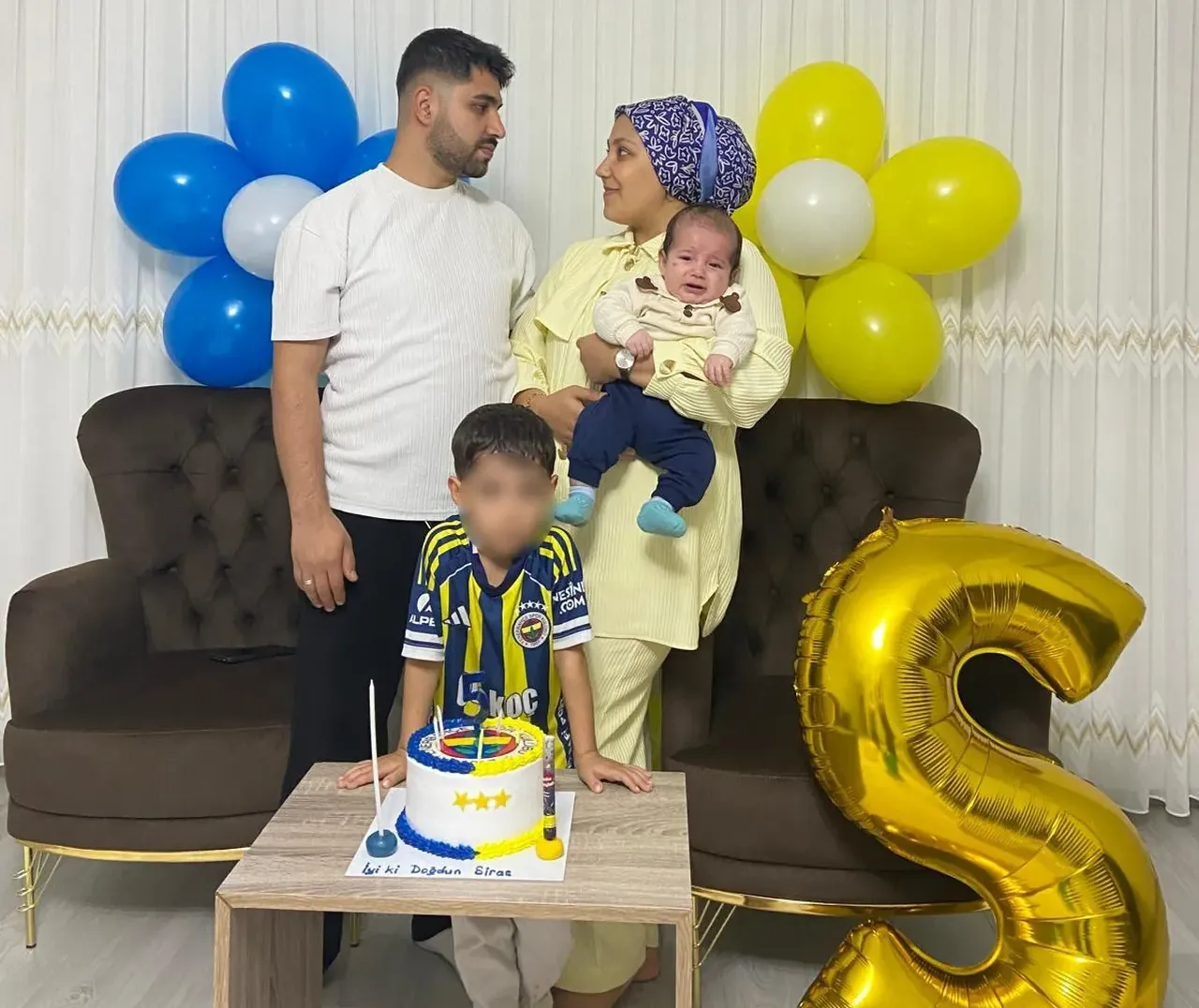 Bir mezarda iki acı: Baba ve 9 aylık oğlu gözyaşlarıyla defnedildi