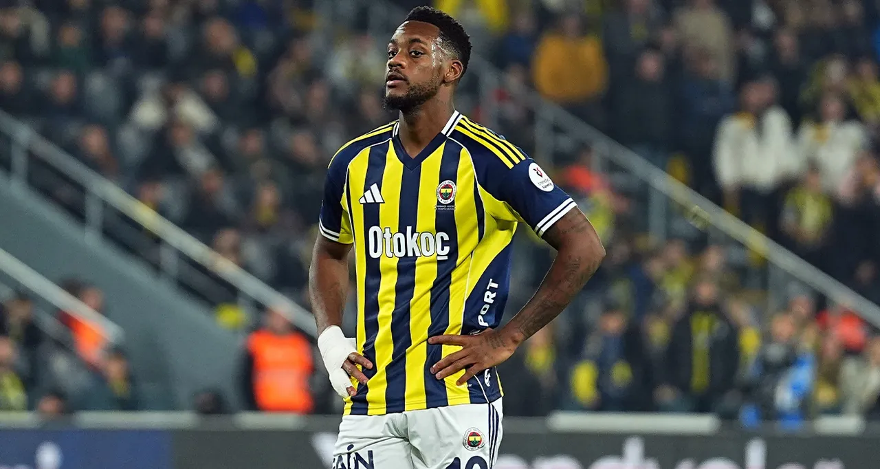 Jhon Duran, yarım sezon kaldığı Fenerbahçe'de beklentileri karşılayamadı.