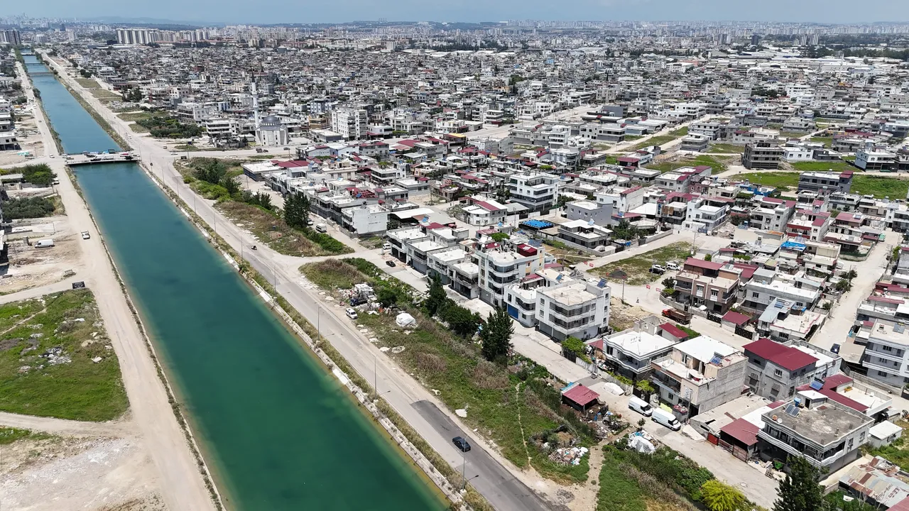 Kentsel dönüşümde yeni model! Bankalar müteahhit olacak