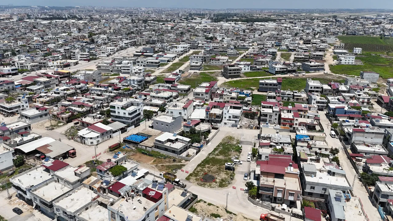 Kentsel dönüşümde yeni model! Bankalar müteahhit olacak