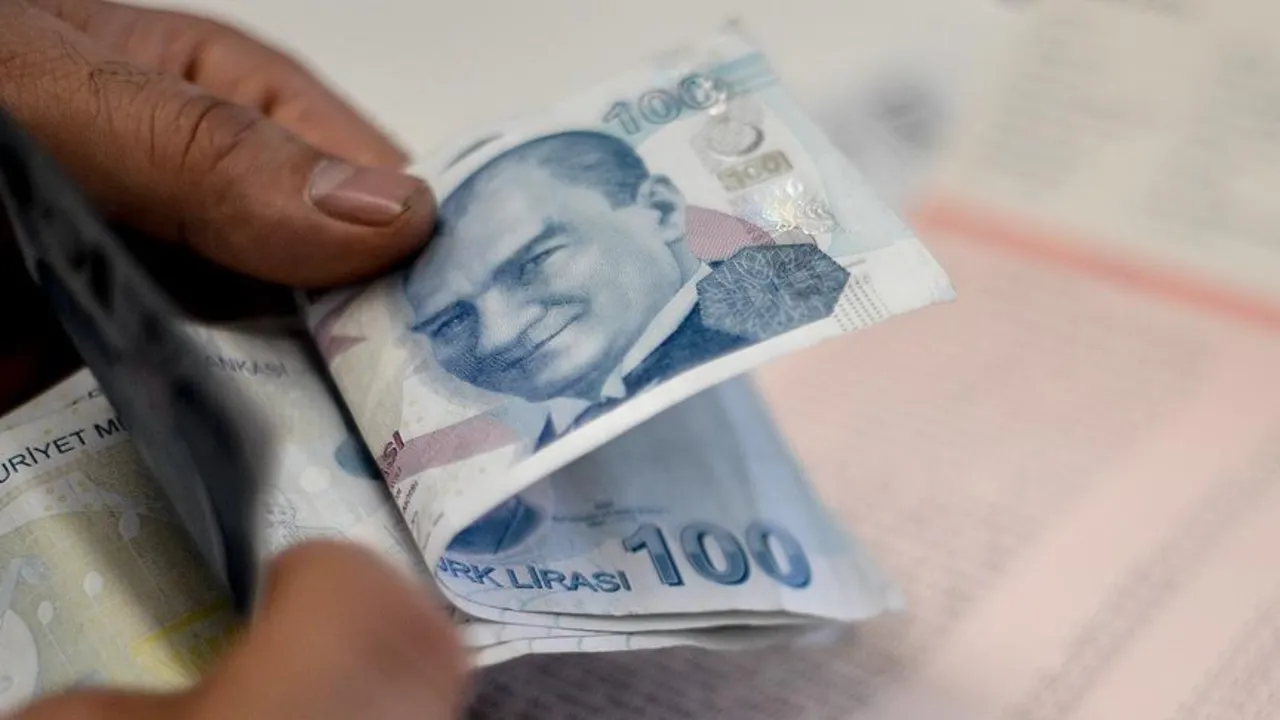 Kıdem tazminatında kritik eşik! İsa Karakaş hesapladı: Bir ay bekleyenin kazancı katlanabilir