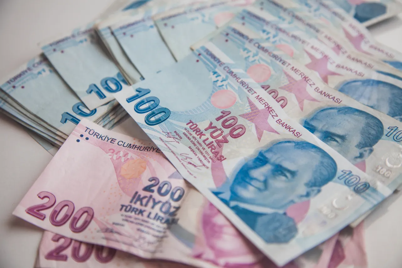 Kıdem tazminatında kritik eşik! İsa Karakaş hesapladı: Bir ay bekleyenin kazancı katlanabilir