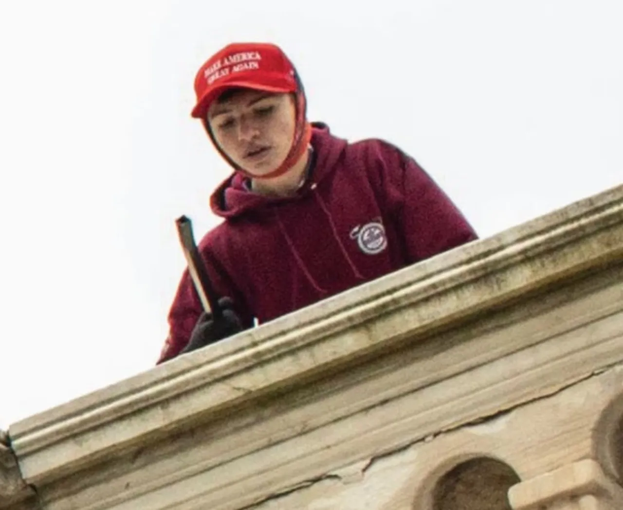 Kongre baskınına katılan isim Pentagon’un en gizli birimine atandı!  Trump’ın ataması Amerika’yı birbirine kattı