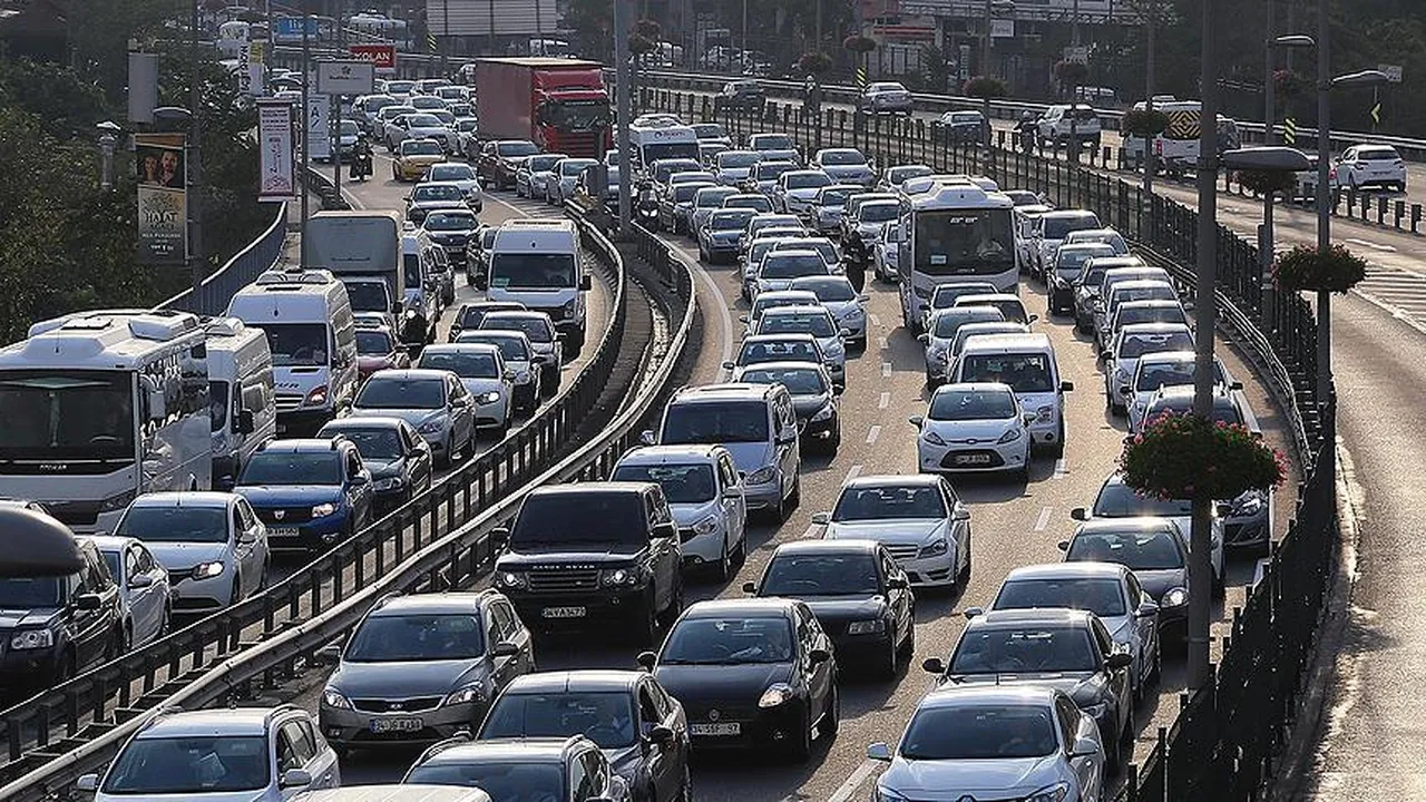 Milyonlarca araç sahibini ilgilendiriyor! Zorunlu trafik sigortasında yeni tarife belli oldu