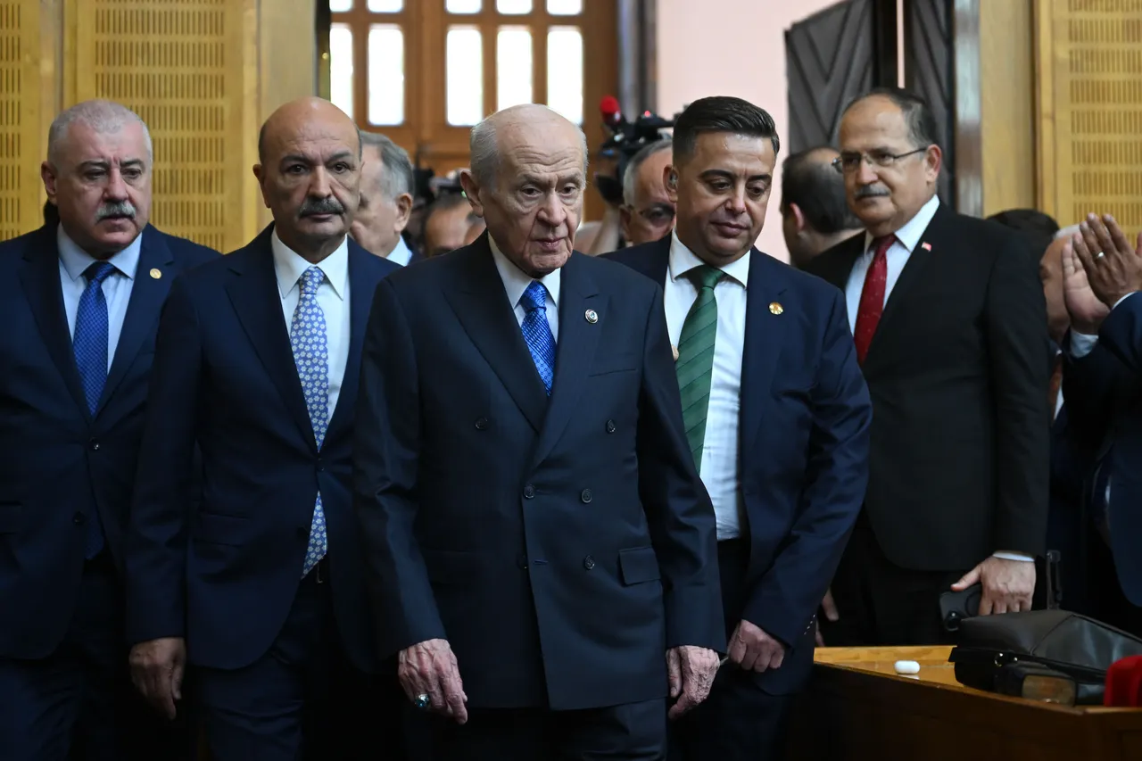 Bahçeli, Milli beka meselesidir diyerek açıkladı: “Yeniden açılmalı” çağrısı!