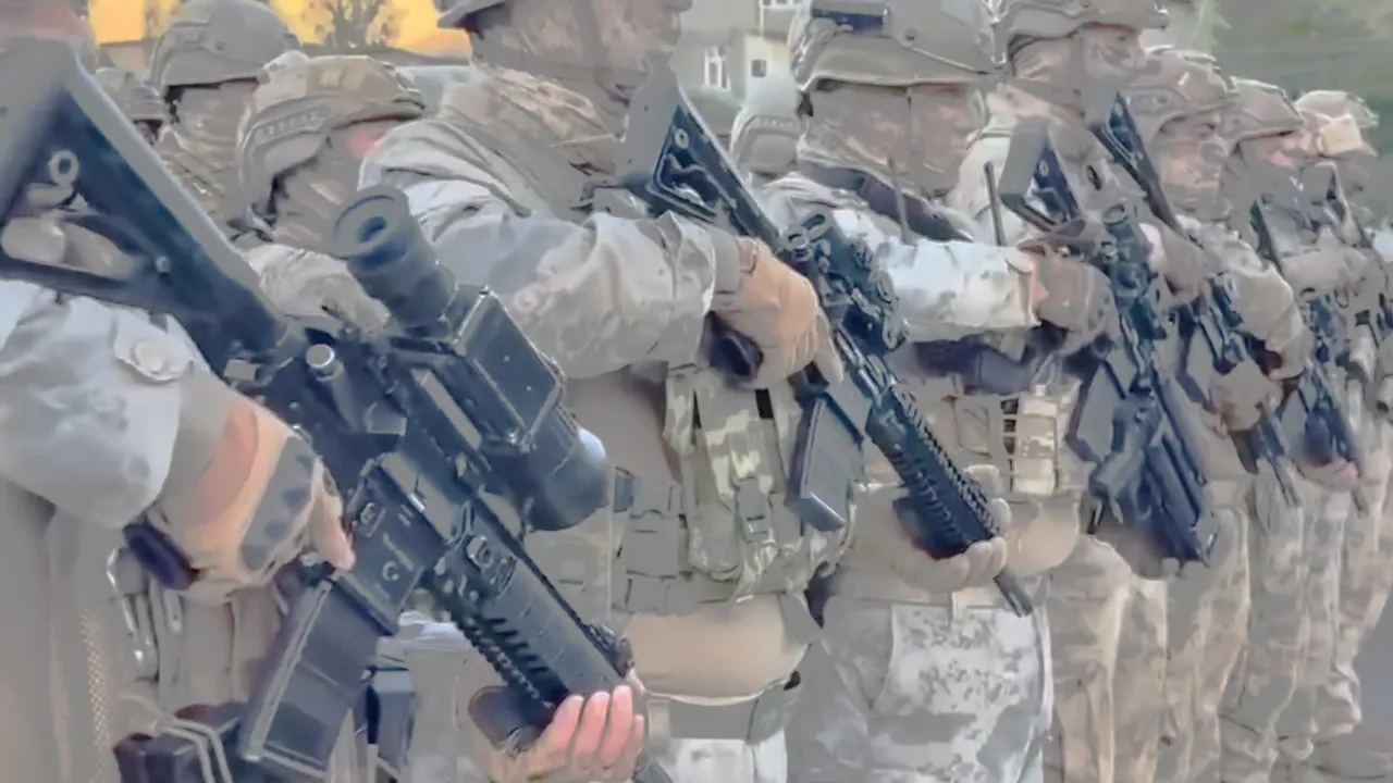 Hakkari'de büyük operasyon! Yarım ton uyuşturucu ele geçirildi