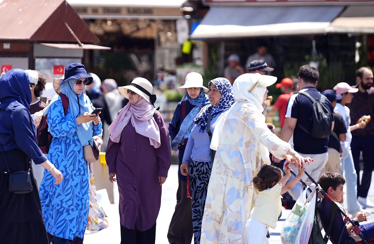 İstanbul Valiliği'nden hayati uyarı, saat verildi: Evden dışarı çıkmayın...