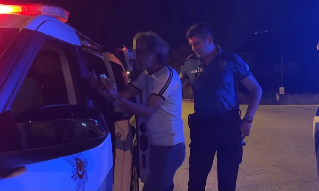 Kendi kendini ele verdi! Polise ‘Kolay gelsin’ demeye geldi, 3.28 promil alkollü çıktı