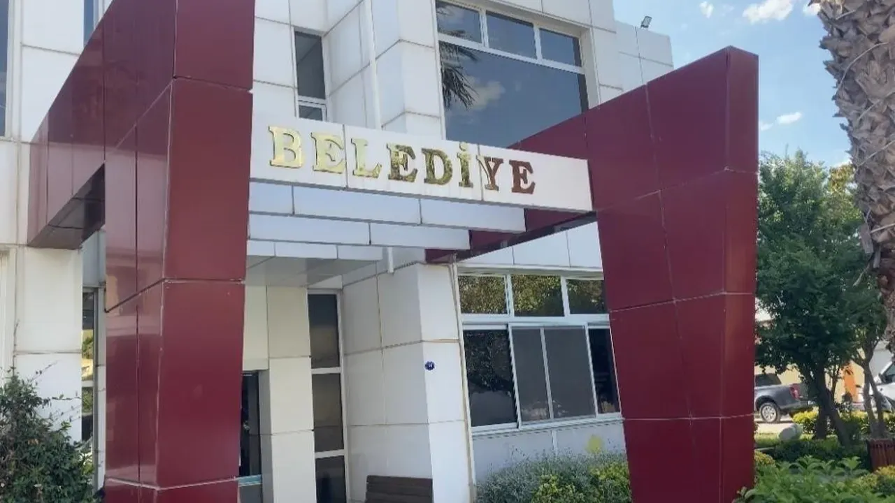 Seferihisar Belediyesi hangi partide, meclis üyesi çoğunluğu nasıl?