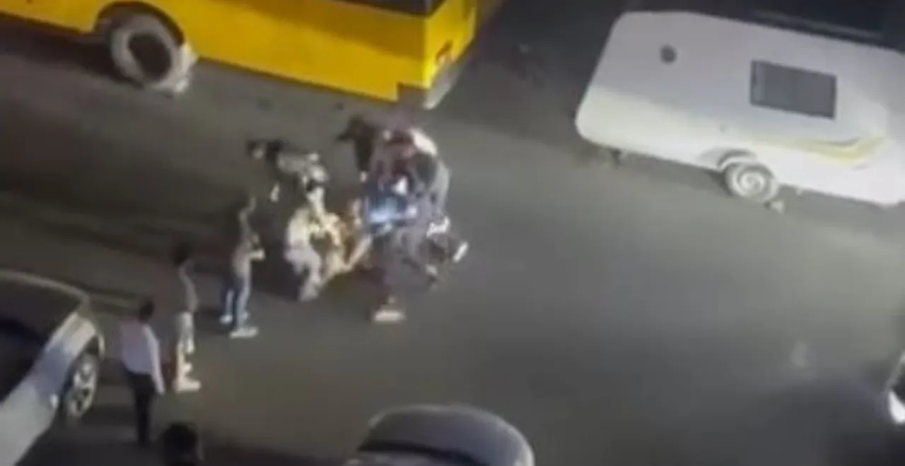 Trafikte takip edip araca saldırdı! Trafik magandasının ehliyetine el konuldu