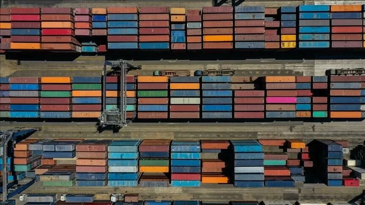 TÜİK açıkladı! Dış ticaret açığı 5 milyar 610 milyon dolara düştü