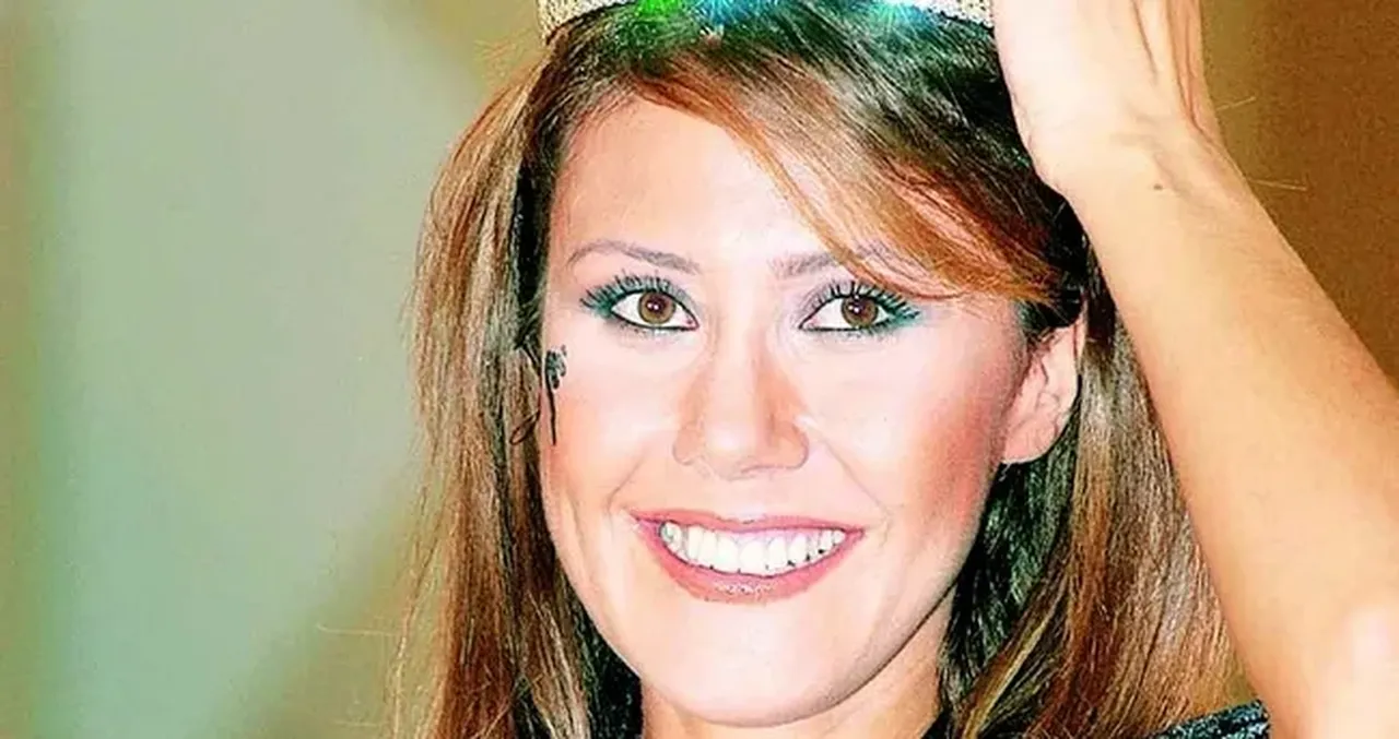 16 yıllık sır! Mankenler Kraliçesi Aslı Baş davasında silinen mesaj adımı… Düğüm kriminal büroda mı çözülecek?