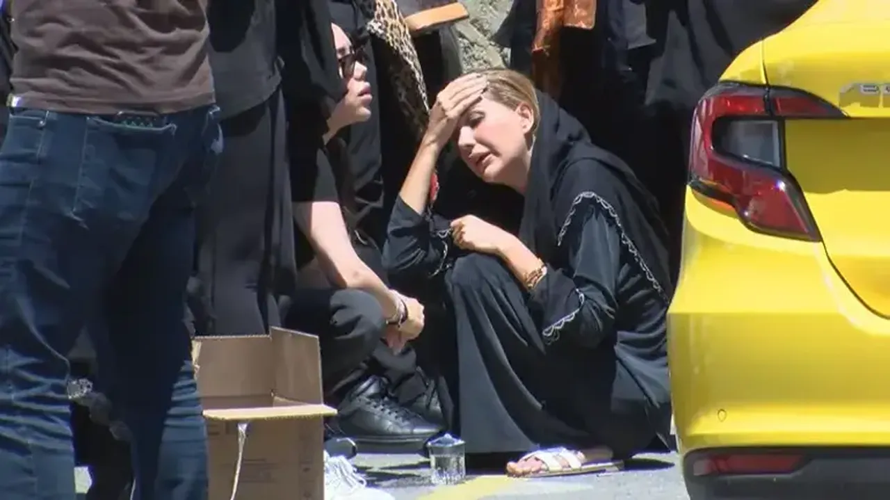 Can Polat'ın cenazesinde ortalık karıştı! Acılı anne, Dilan Polat'a beddua etti