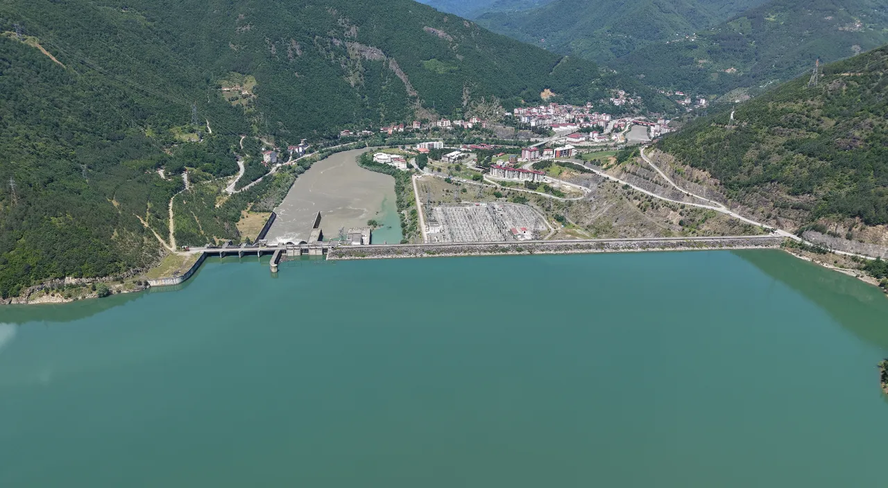 Yusufeli, Artvin, Borçka ve Muratlı barajları