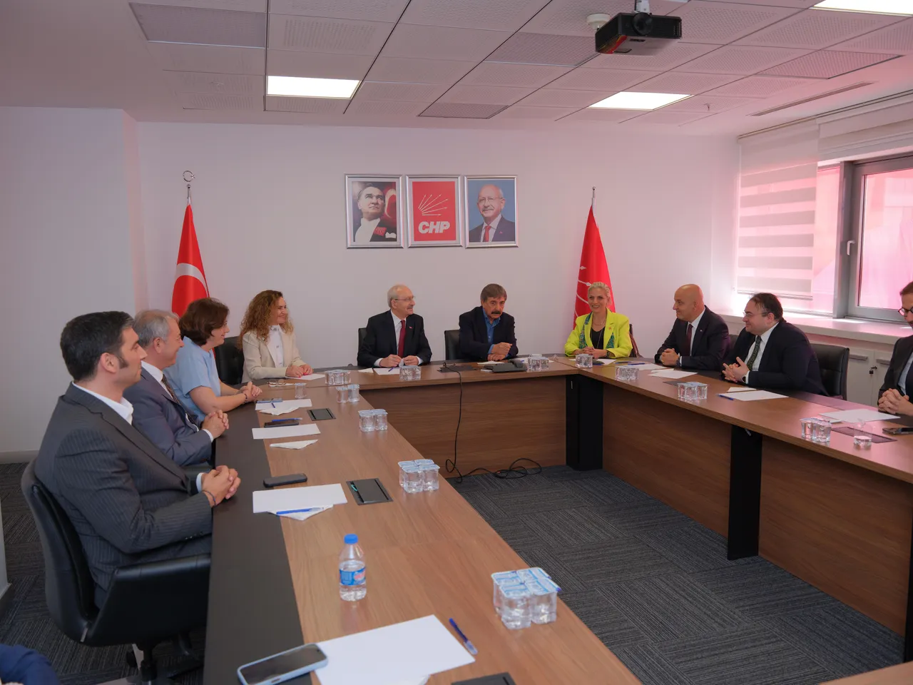 YDK'da iptal edilen ihraçlar arasında Özkan Yalım da var mı? CHP'den net açıklama