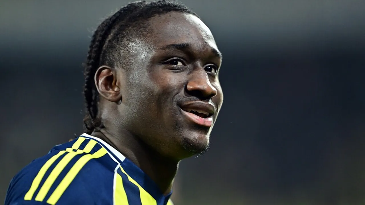 Fenerbhaçe, Sidiki Cherif'i 2025-2026 sezonunun devre arasında transfer etti.
