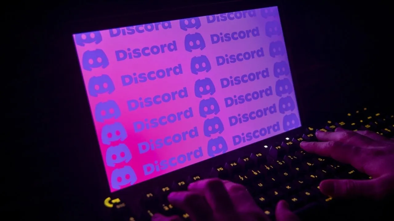 Bakan Uraloğlu canlı yayında açıkladı! Discord yeniden açılıyor