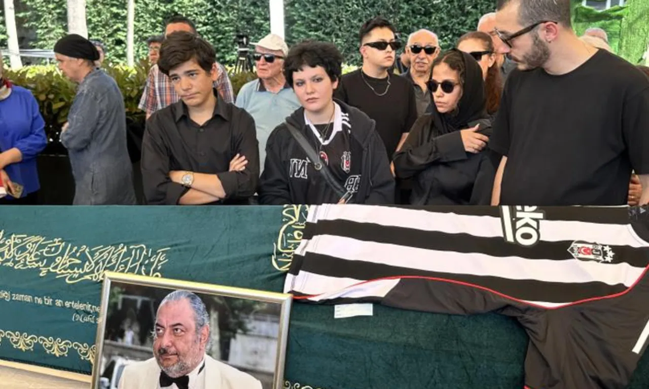 Çocuklarından Reha Muhtar’a son görev! Kızı Mina’nın tepkileri gözden kaçmadı
