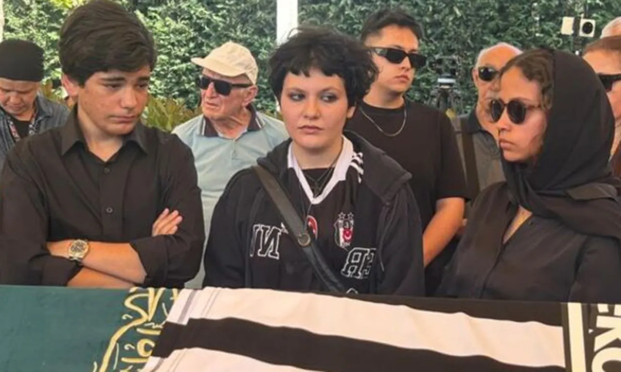 Çocuklarından Reha Muhtar’a son görev! Kızı Mina’nın tepkileri gözden kaçmadı