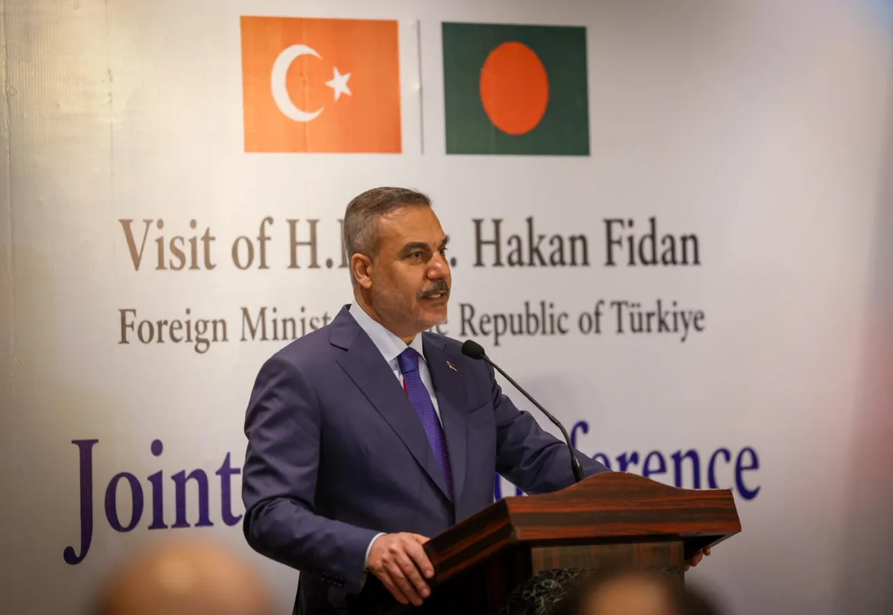 Dışişleri Bakanı Fidan Bangladeş'te! Ülkede 'yeni dönem' vurgusu: Ticaret hacmini 2 milyar dolara yükselteceğiz