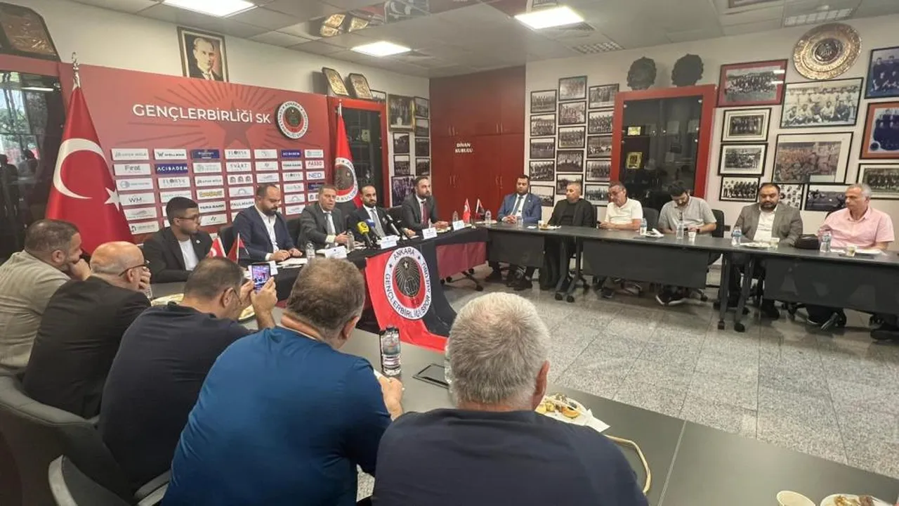 Gençlerbirliği'den 2025-2026 sezonu değerlendirme toplantısı
