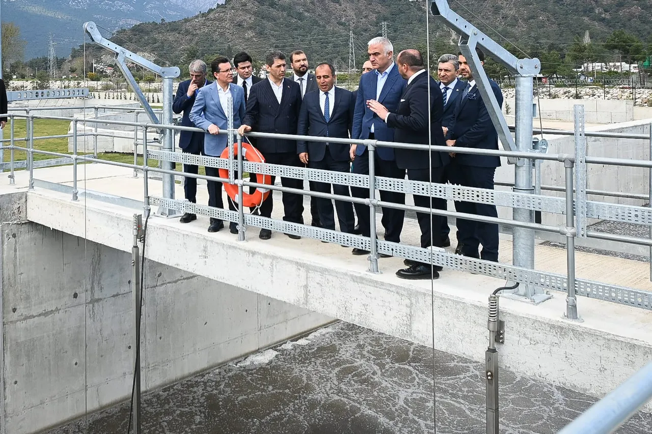 Sıfır Atıkta Türkiye modeli dünyaya örnek oluyor!  Turizm bölgelerine dev destek: Altyapıya 8 yılda 12,3 milyar liralık kaynak