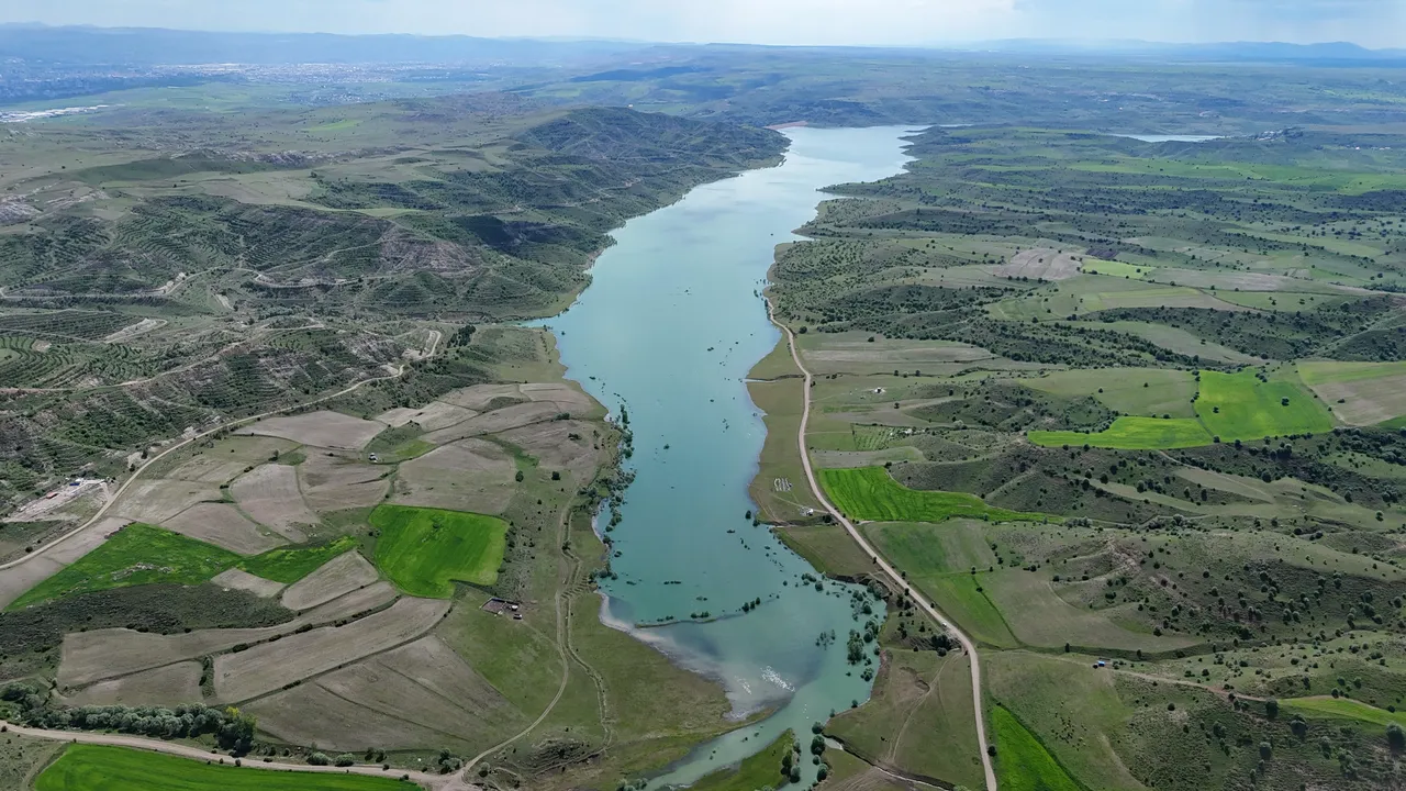Su seviyesi yüzde 1e inmişti! Bereket yağdı, şimdilerde taşma noktasında