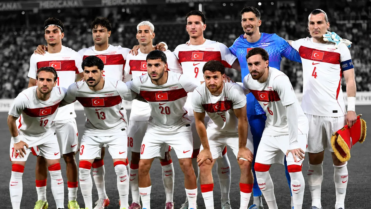 Yapay zeka maçları 10 bin defa oynattı: Türkiye'ye yüzde 84 gruptan çıkar