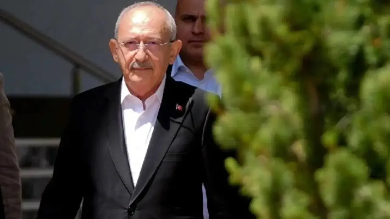 YDK Başkanı seçildi, ihraç kararları iptal edildi